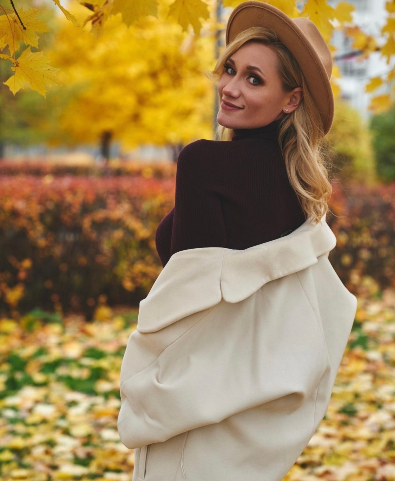 Fleur, 44